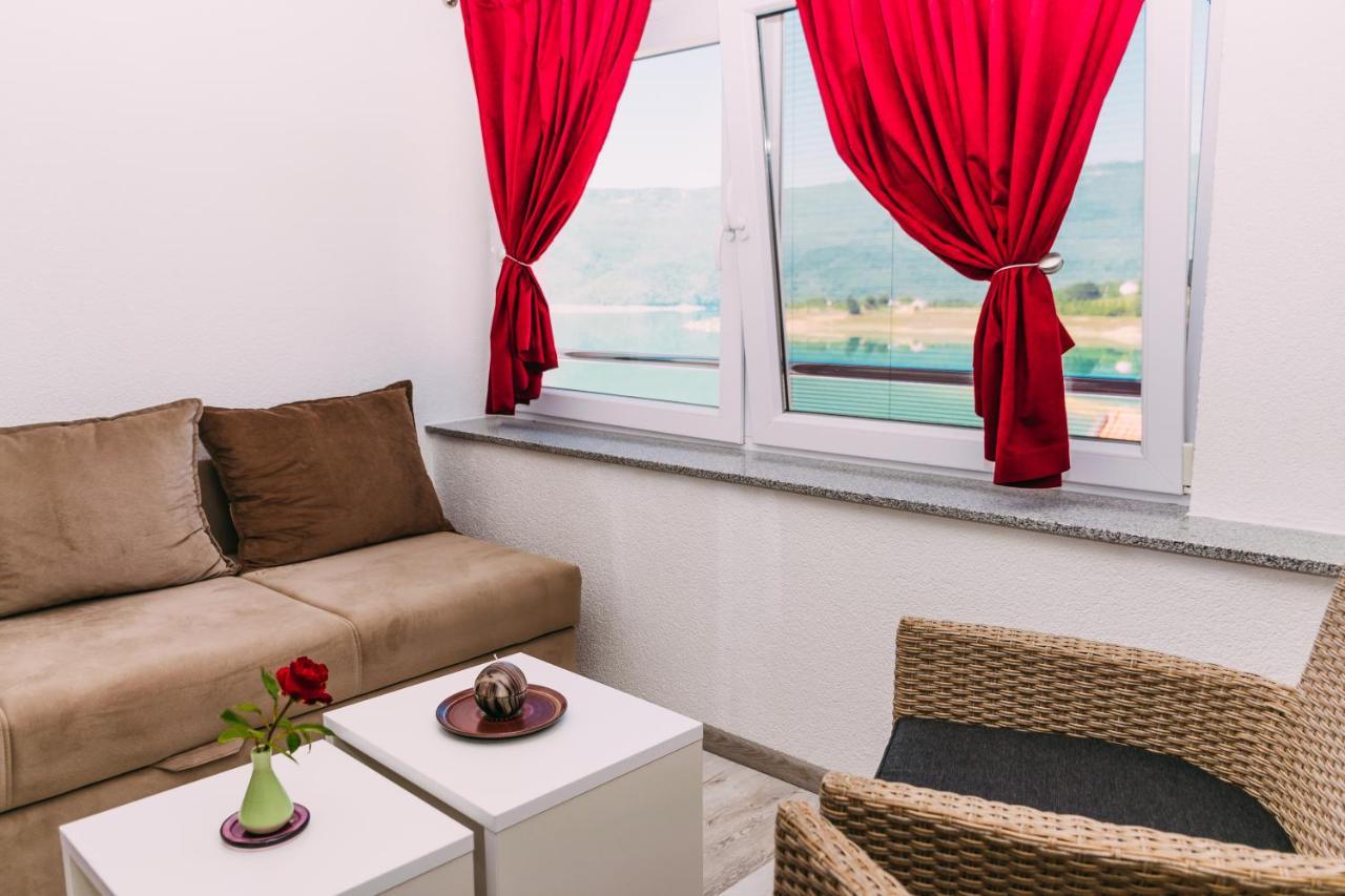 Apartmani Markesic Ramsko Jezero Prozor 외부 사진